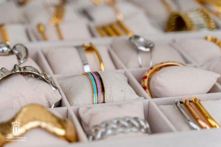 Imagen 090 Textil-bisuteria-2