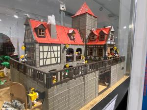 Imagen Los muñecos de Playmobil vuelven a Majadahonda en Navidad para recorrer escenas ambientadas en Madrid