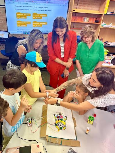 Imagen El Ayuntamiento fomenta la inquietud creativa y tecnológica en los jóvenes majariegos con sus Escuelas de Verano