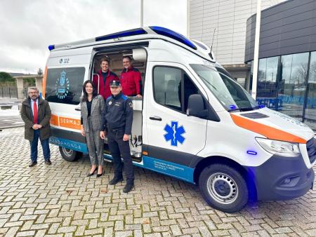 Imagen Majadahonda recibe la nueva ambulancia de Protección Civil para mejorar la atención de urgencia en la ciudad