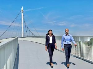 Imagen Abierta al público la nueva pasarela peatonal de Roza Martín que permite conectar a sus vecinos con el centro de Majadahonda