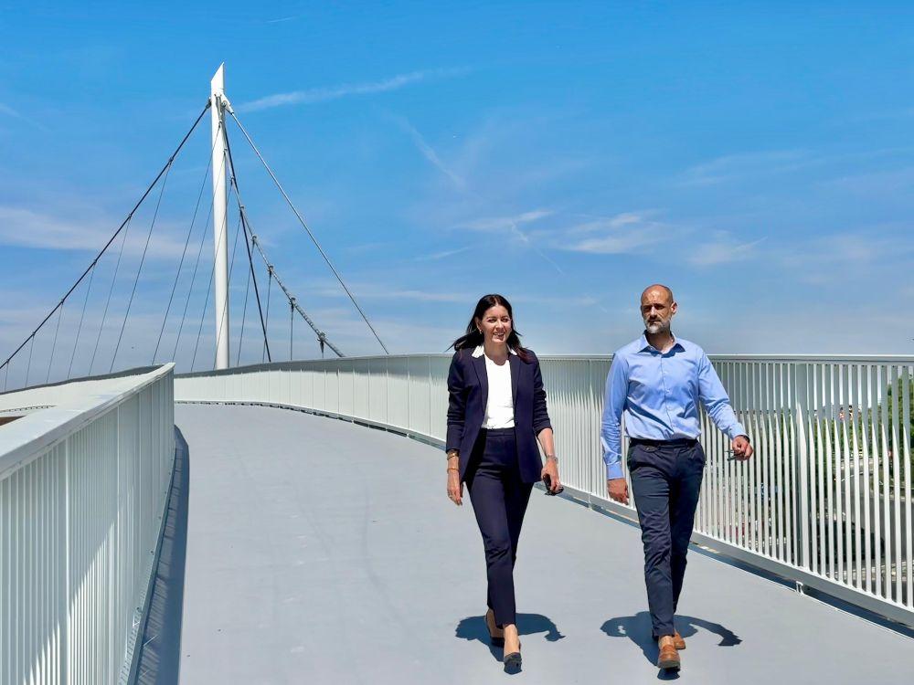 Imagen Abierta al público la nueva pasarela peatonal de Roza Martín que permite conectar a sus vecinos con el centro de Majadahonda