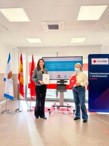 Imagen La alcaldesa de Majadahonda visita la sede de Cruz Roja para conocer los frutos del programa de inserción sociolaboral en el que participa el Ayuntamiento 