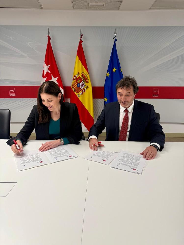 Imagen El Ayuntamiento de Majadahonda y el Emergencias Madrid 112 firman un nuevo convenio para coordinar actuaciones con la Policía Local  