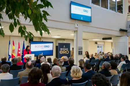 Imagen Majadahonda rinde homenaje a 21 parejas que celebran durante 2026 sus Bodas de Oro 