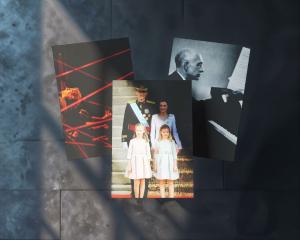 Imagen Majadahonda rinde homenaje a SS.MM los Reyes Felipe VI y Letizia con una exposición sobre sus 10 años de reinado   