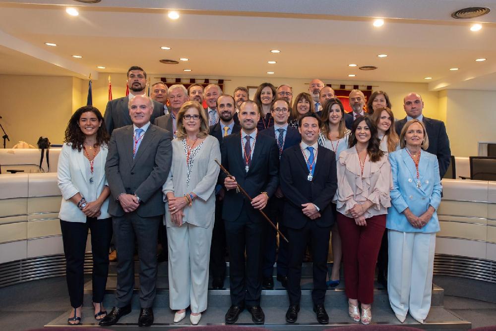 Imagen El Pleno proclama a José Luis Álvarez Ustarroz como nuevo alcalde de Majadahonda