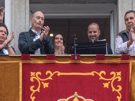 Imagen Álvarez Ustarroz reconoce en el pregón la labor de los negocios más antiguos de Majadahonda