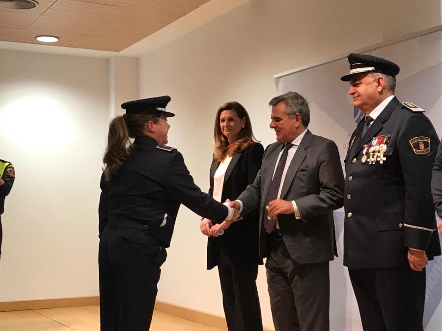 Imagen El Ayuntamiento rinde homenaje a su Policía Local