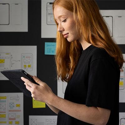 Imagen Construye tu camino profesional. Mujer protagonista