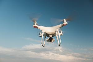 Imagen Curso de piloto de drones de carreras para los jóvenes majariegos